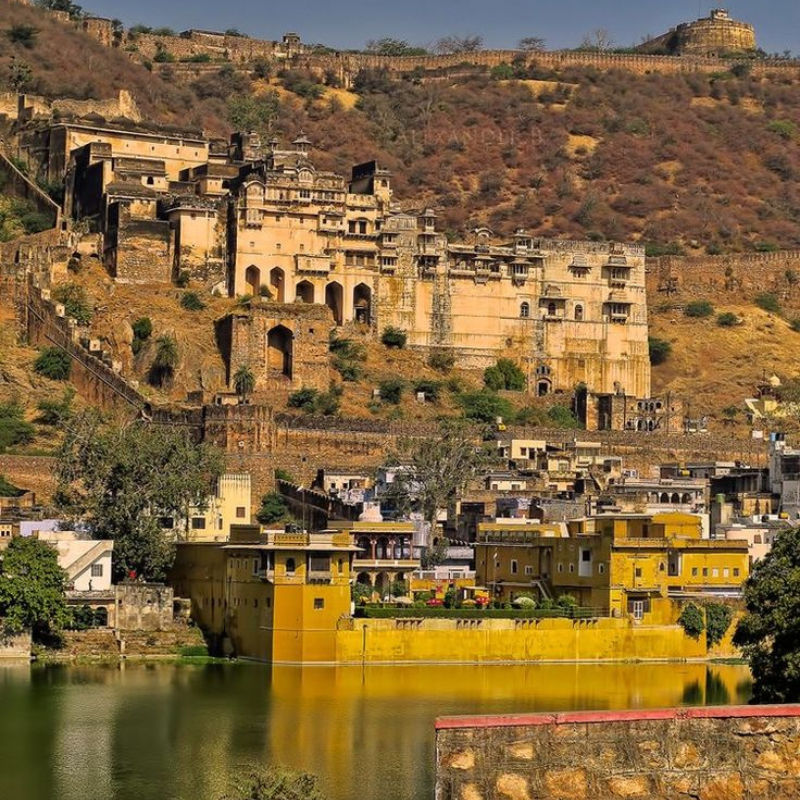 The rugged historic ramparts of Taragarh Fort in Bundi